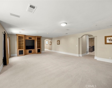 115 S Montgomery - Photo Thumbnail 35