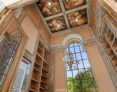 115 S Montgomery - Photo Thumbnail 11