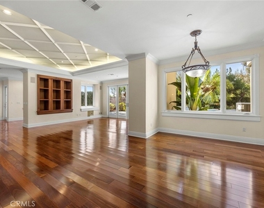 115 S Montgomery - Photo Thumbnail 21