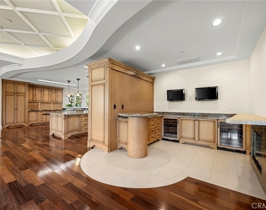 115 S Montgomery - Photo Thumbnail 20