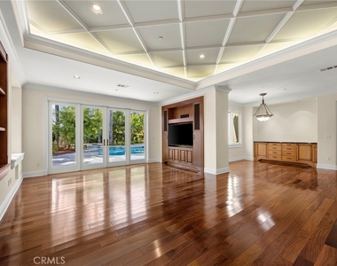 115 S Montgomery - Photo Thumbnail 14