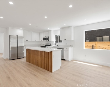 2338 S Cloverdale Avenue - Photo Thumbnail 6
