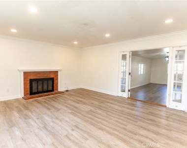 2714 N Linwood - Photo Thumbnail 21