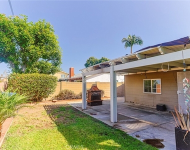 2714 N Linwood - Photo Thumbnail 29
