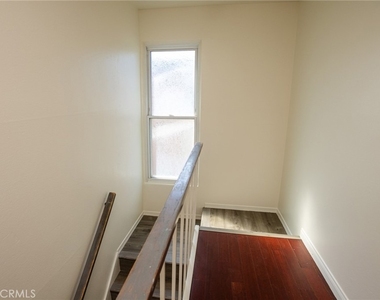 2714 N Linwood - Photo Thumbnail 13
