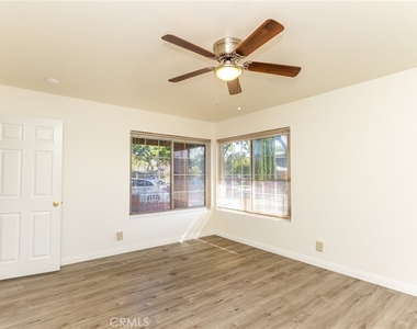 2714 N Linwood - Photo Thumbnail 17