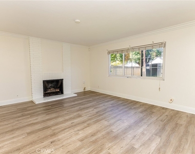 2714 N Linwood - Photo Thumbnail 14