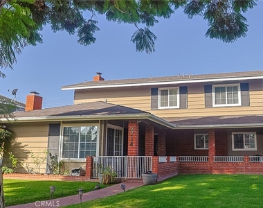 2714 N Linwood - Photo Thumbnail 3