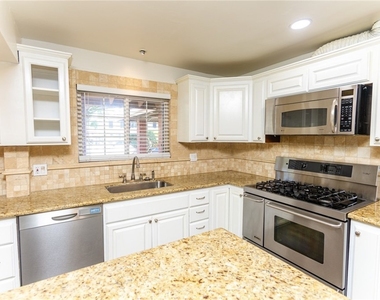 2714 N Linwood - Photo Thumbnail 25