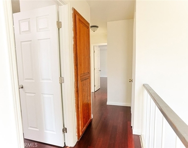 2714 N Linwood - Photo Thumbnail 4