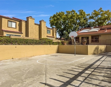 2750 Via Hacienda - Photo Thumbnail 32