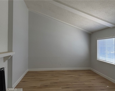 15231 Caravaca Road - Photo Thumbnail 10