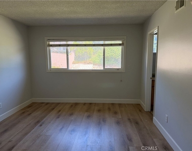 15231 Caravaca Road - Photo Thumbnail 7