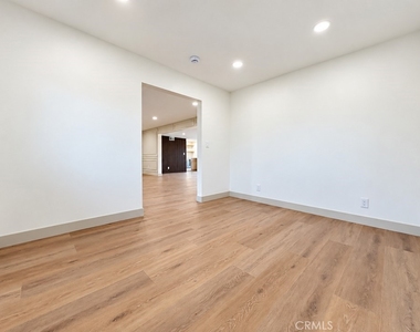 1191 E Claiborne - Photo Thumbnail 8