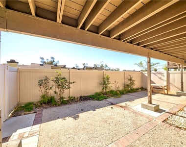 2415 Applewood Circle - Photo Thumbnail 11