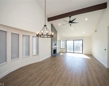 2415 Applewood Circle - Photo Thumbnail 16