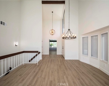 2415 Applewood Circle - Photo Thumbnail 18