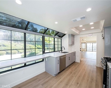 2415 Applewood Circle - Photo Thumbnail 24