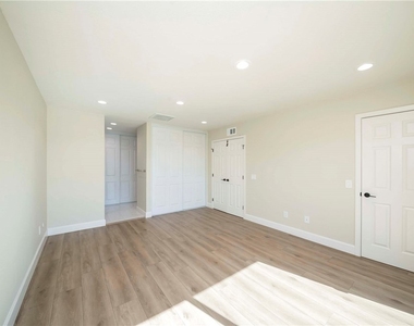 2415 Applewood Circle - Photo Thumbnail 37