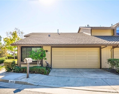 2415 Applewood Circle - Photo Thumbnail 4