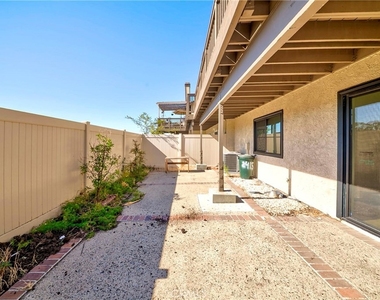 2415 Applewood Circle - Photo Thumbnail 10