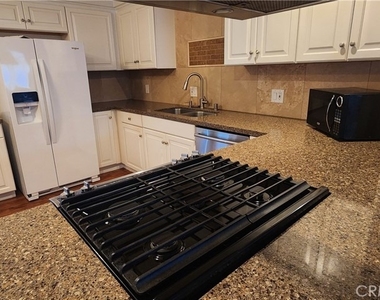 1505 El Camino Real - Photo Thumbnail 10