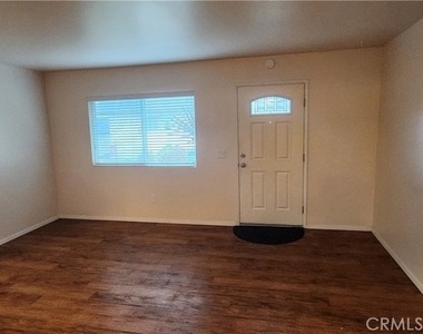 1505 El Camino Real - Photo Thumbnail 8