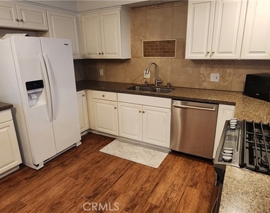 1505 El Camino Real - Photo Thumbnail 11
