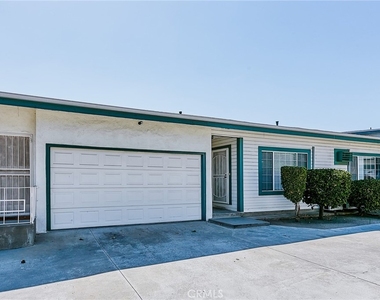 2656 Fairway Avenue - Photo Thumbnail 5