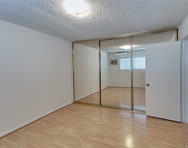 2656 Fairway Avenue - Photo Thumbnail 13