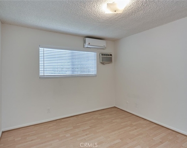 2656 Fairway Avenue - Photo Thumbnail 12