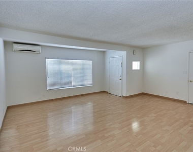 2656 Fairway Avenue - Photo Thumbnail 17