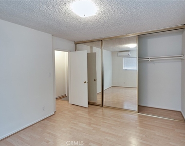 2656 Fairway Avenue - Photo Thumbnail 22