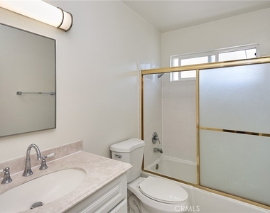 2656 Fairway Avenue - Photo Thumbnail 29