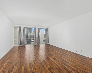 800 W 1st Street - Photo Thumbnail 8