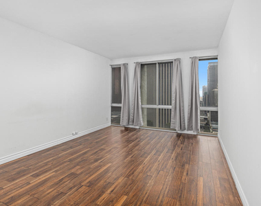 800 W 1st Street - Photo Thumbnail 14