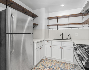 800 W 1st Street - Photo Thumbnail 11