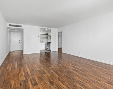 800 W 1st Street - Photo Thumbnail 5