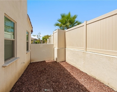 886 Francesca - Photo Thumbnail 34