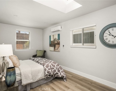 5157 Inglewood - Photo Thumbnail 10