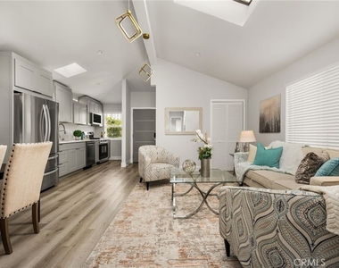 5157 Inglewood - Photo Thumbnail 3