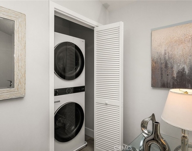 5157 Inglewood - Photo Thumbnail 21