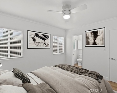 572 Nebraska Avenue - Photo Thumbnail 2