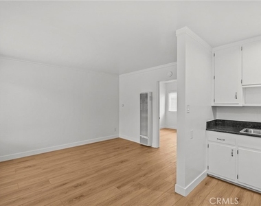 572 Nebraska Avenue - Photo Thumbnail 1