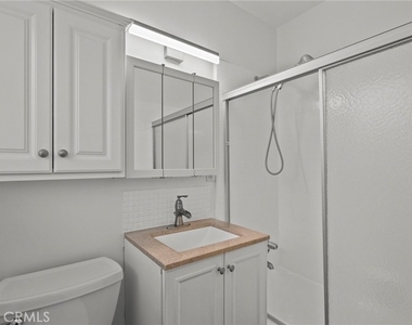 572 Nebraska Avenue - Photo Thumbnail 4
