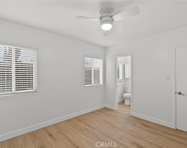 572 Nebraska Avenue - Photo Thumbnail 3