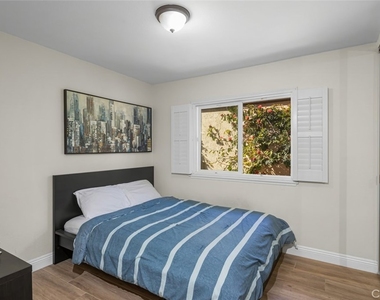 24218 Ontario Lane - Photo Thumbnail 20