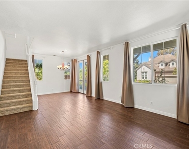 12 Danbury - Photo Thumbnail 2