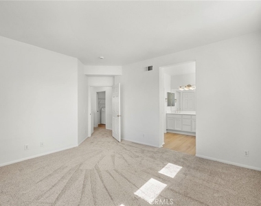 12 Danbury - Photo Thumbnail 9