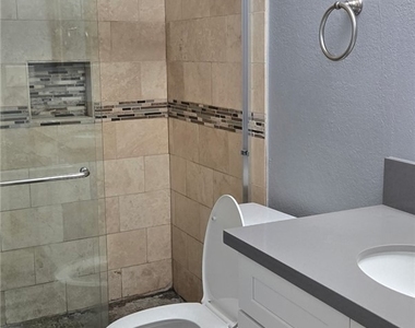 236 Turner Avenue - Photo Thumbnail 7